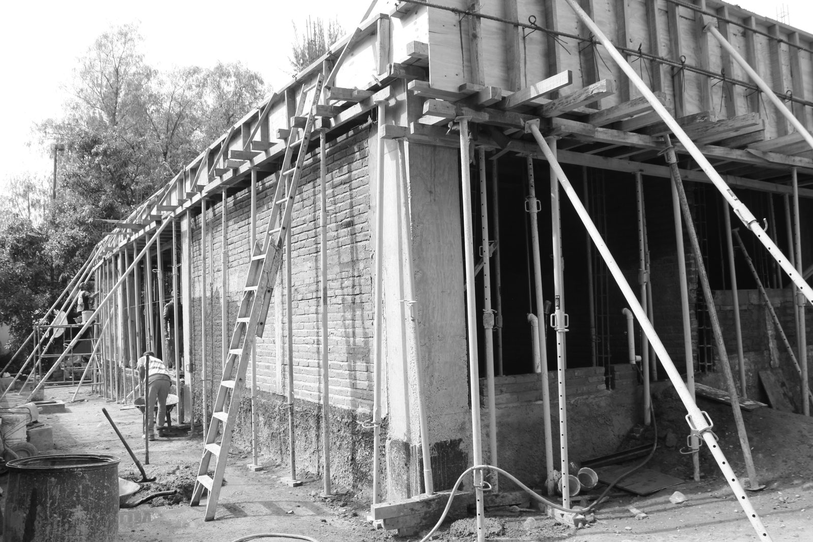 Estructura metálica montada en sitio