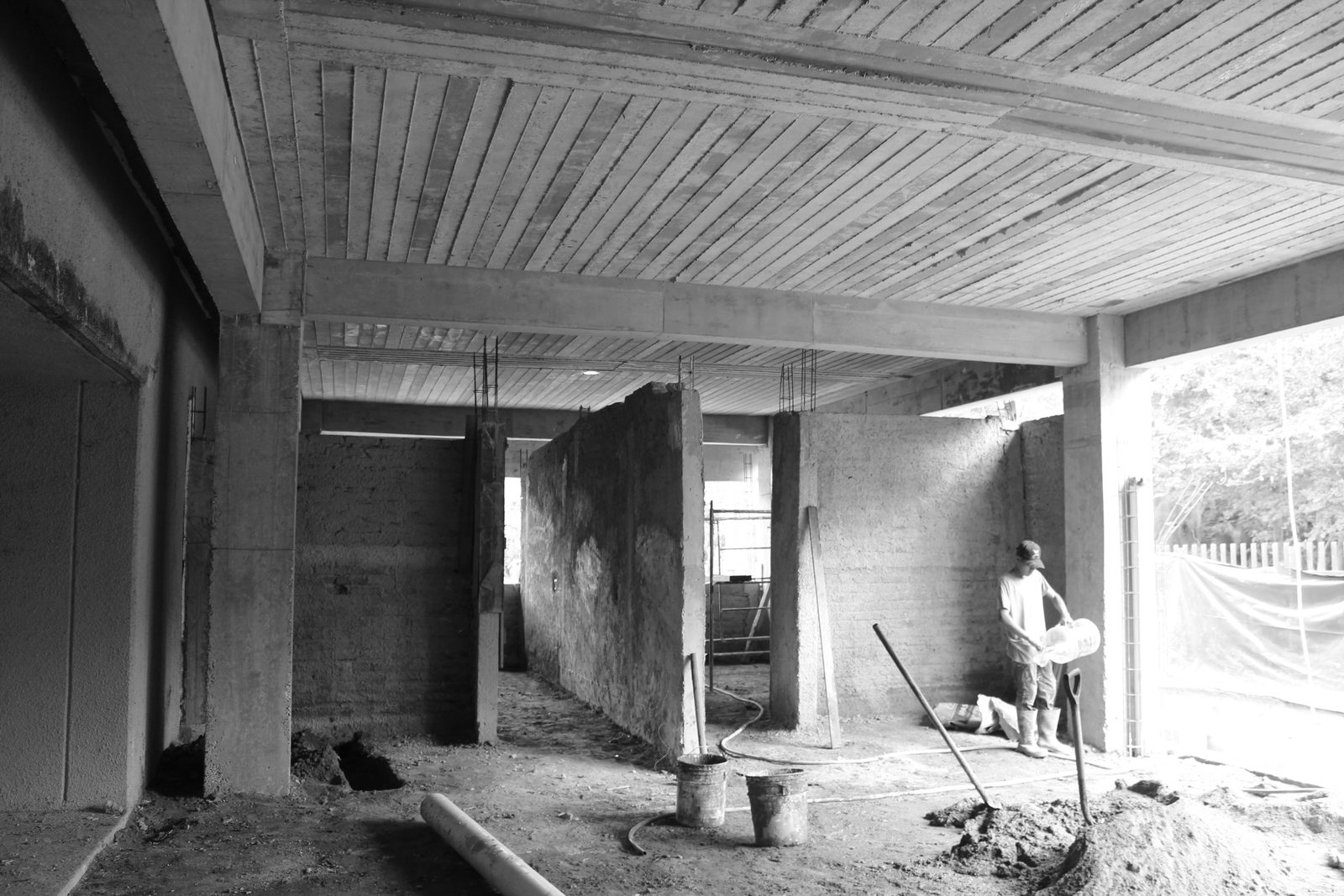 Interior en obra negra de la ampliación de la UMF 5