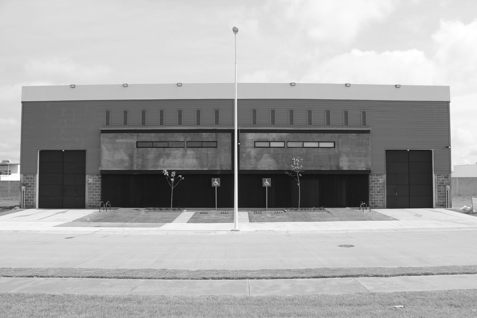 Nave industrial terminada